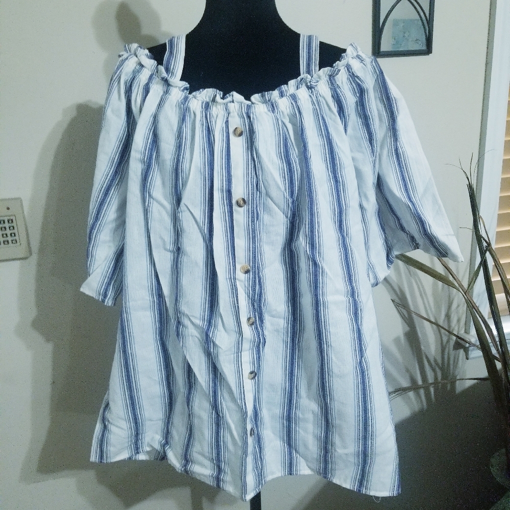 Womens plus top